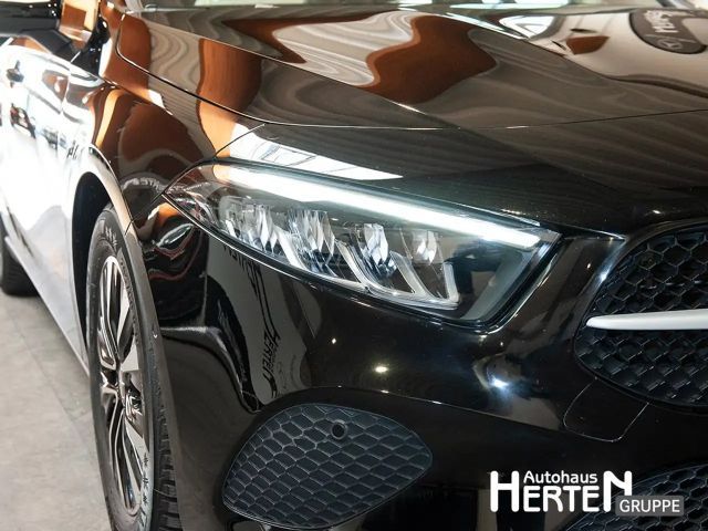 Mercedes-Benz A 180 A180 Lim.+ADVANCED+LED+R-KAMERA+MBUX-NAVI+DAB+