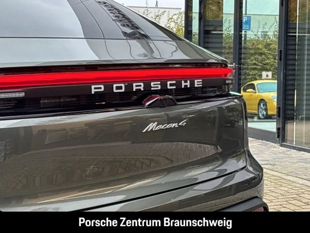Porsche Macan 4
