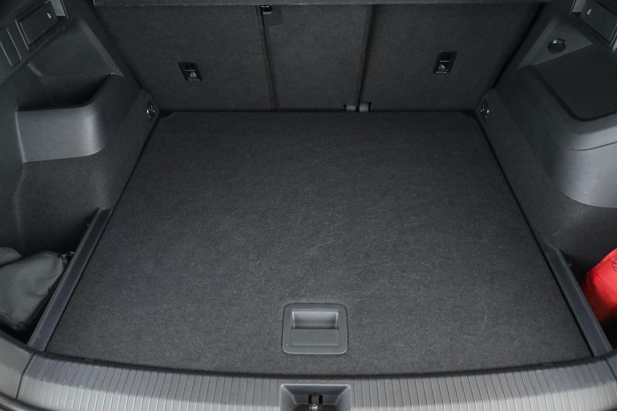 Volkswagen Tiguan 2.0 TSI DSG IQ.Drive R-Line