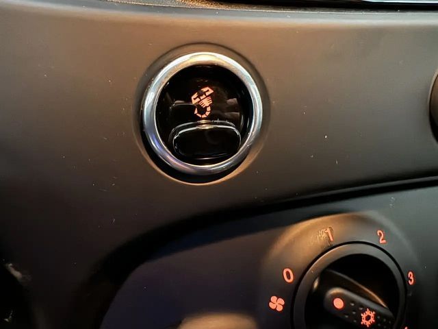 Abarth 695 1,4 180PS Klima...