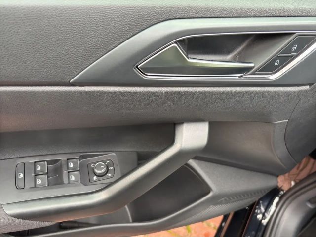 Volkswagen Taigo 1.0 TSI R-Line Style