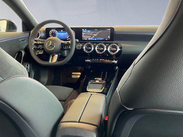 Mercedes-Benz CLA 200 AMG Line Shooting Brake