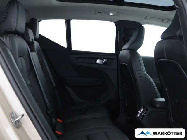 Volvo XC40 Dark Plus