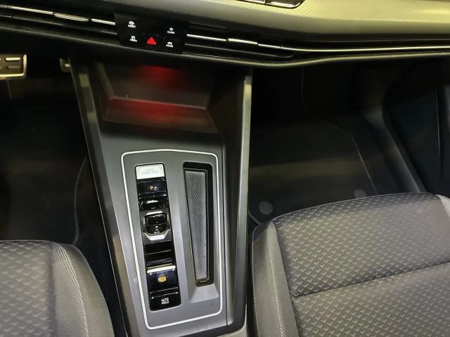 Volkswagen Golf DSG Life