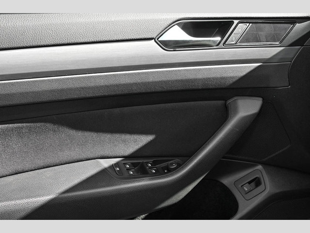 Volkswagen Passat 1.5 TSI DSG Variant