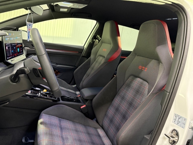 Volkswagen Golf 2.0 TSI DSG Golf VIII Plus