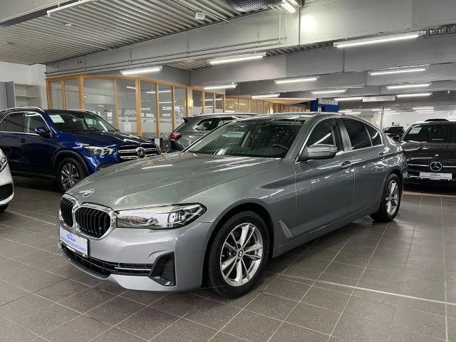 BMW 520 520d Business Line Sedan xDrive