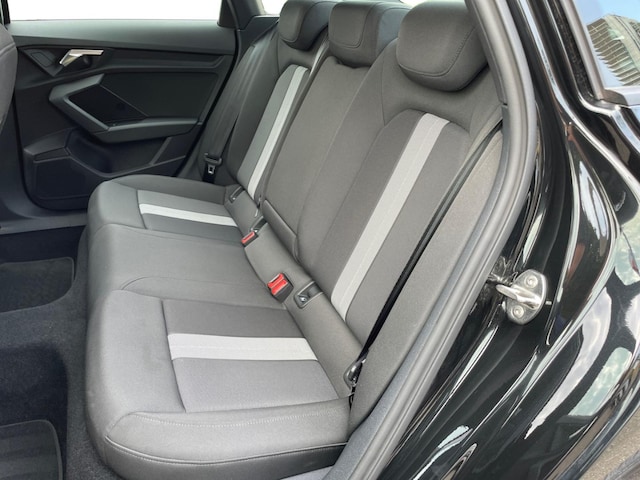 Audi A3 30 TFSI S-Tronic Sedan