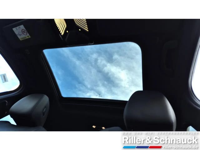 BMW 330 330i M-Sport Sedan xDrive