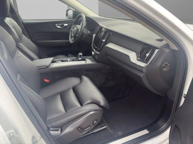 Volvo XC60 Dark Plus