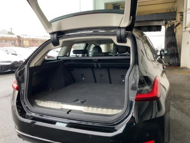 BMW 330 330e Touring