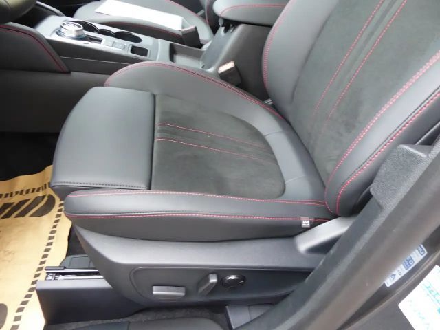 Ford Kuga Hybrid ST Line X