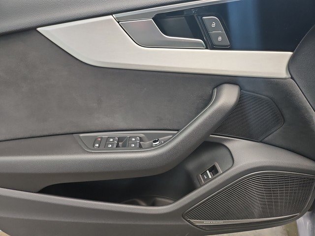 Audi A4 40 TFSI S-Tronic Sedan