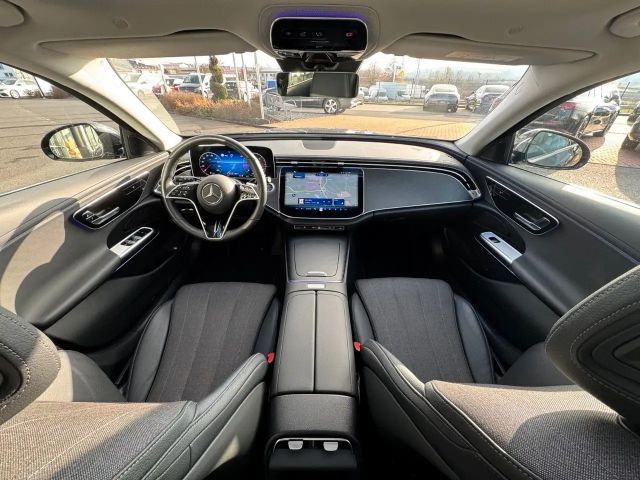 Mercedes-Benz E 220 AVANTGARDE E 220 d Estate