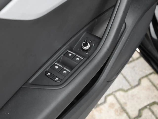 Audi A4 35 TFSI Avant Competition S-Line