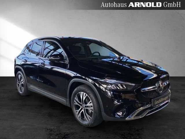 Mercedes-Benz GLA 200 Progressive