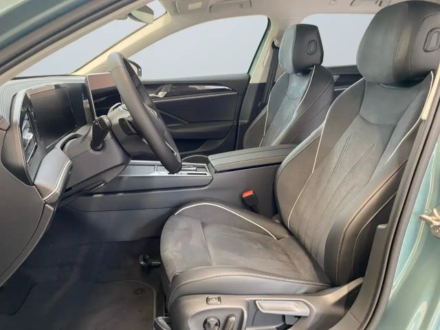 Volkswagen Passat 1.5 eTSI Business