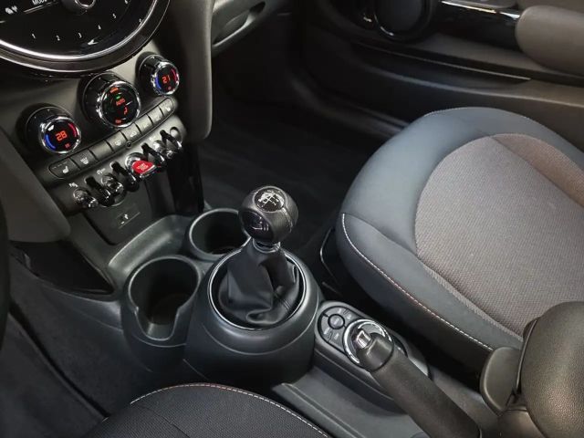 MINI Cooper Essential