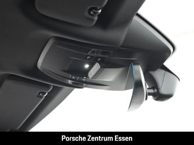 Porsche Taycan 4 Cross Turismo