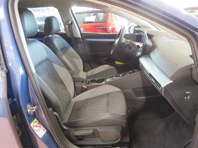 Volkswagen Golf 1.5 eTSI DSG Golf VIII