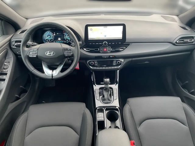 Hyundai i30 Advantage Hybrid T-GDi
