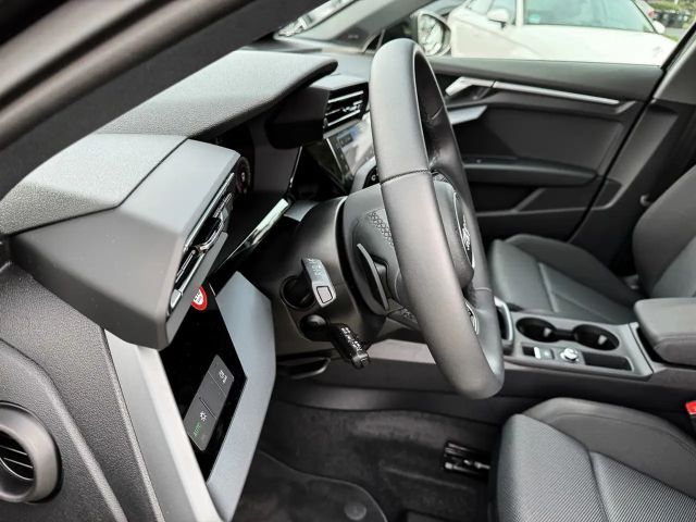 Audi A3 35 TFSI S-Line Sedan Sportback