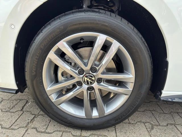 Volkswagen Touran 1.5 TSI DSG R-Line