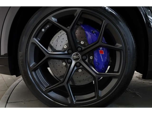 Audi RS Q8 Performance Quattro