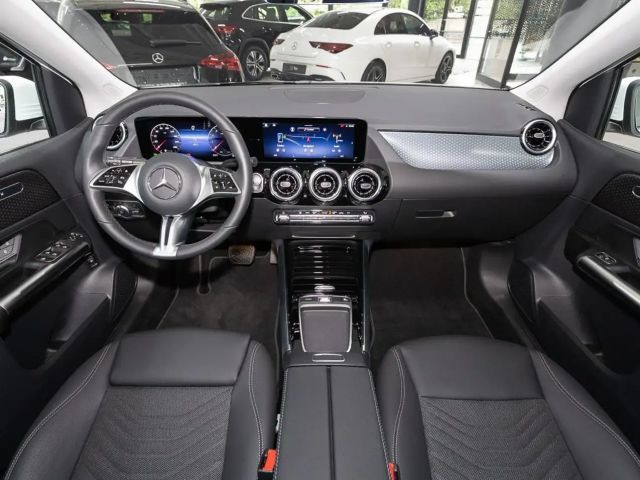 Mercedes-Benz B 180 W-Paket ParkAss. LED SpurH el.Heck LM KAM