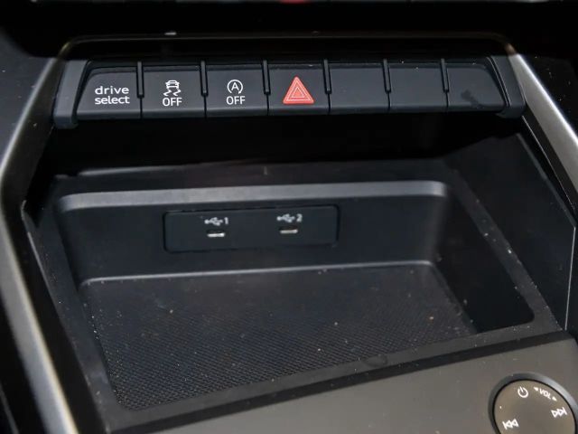 Audi A3 30 TFSI Sedan