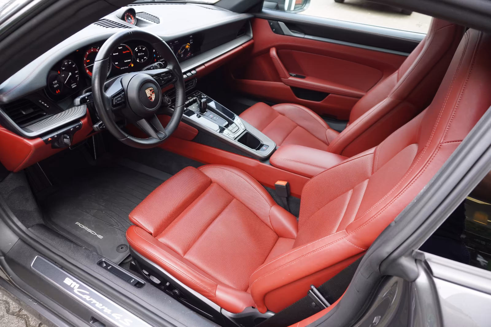 Porsche 911 4S 992 Carrera