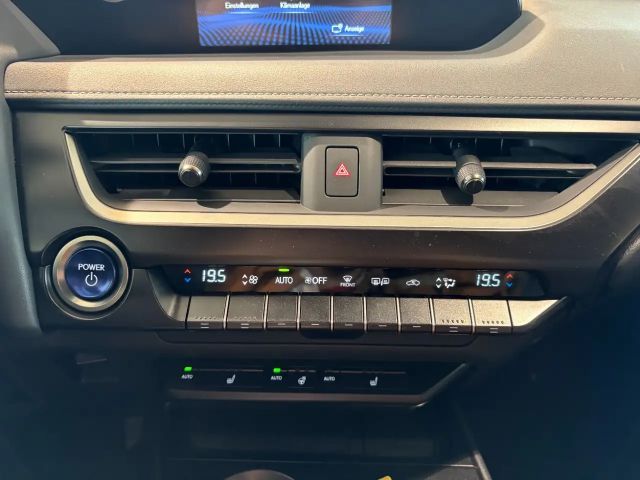 Lexus UX 250h Style Edition