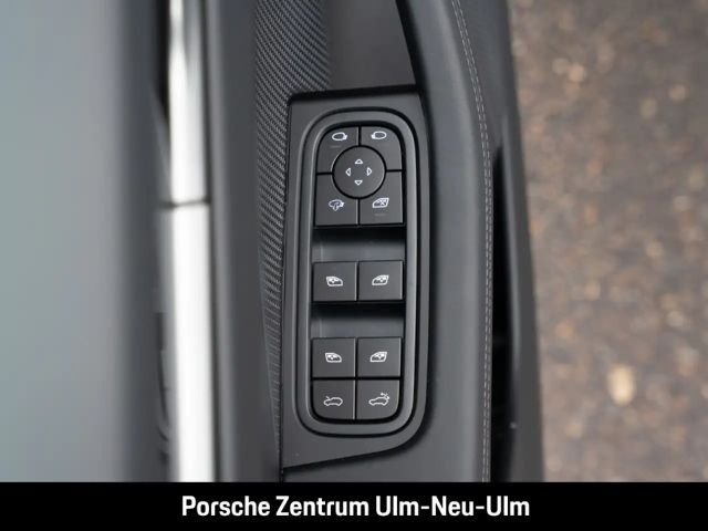 Porsche Macan Surround View BOSE Luftfederung 21-Zoll