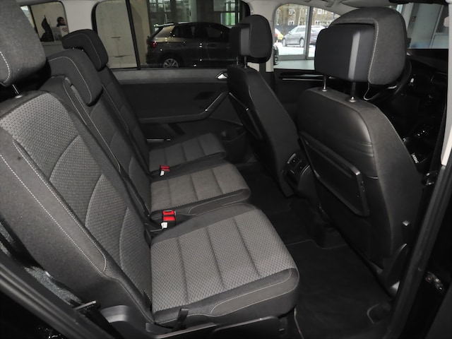 Volkswagen Touran 1.5 TSI DSG R-Line