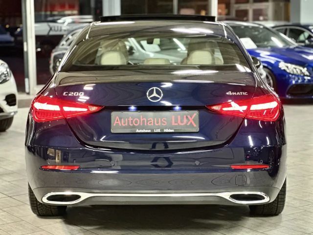 Mercedes-Benz C 200 Sedan