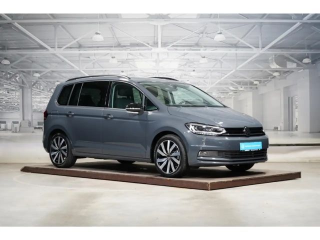 Volkswagen Touran 1.5 TSI Highline Style