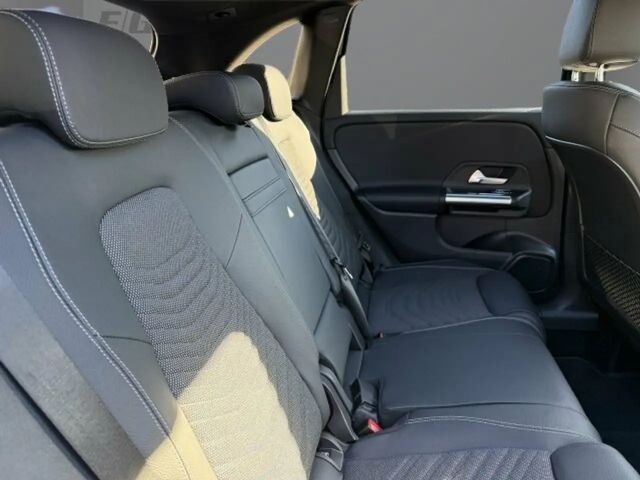 Mercedes-Benz B 200 Progressive Sedan