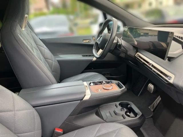 BMW iX xDrive50