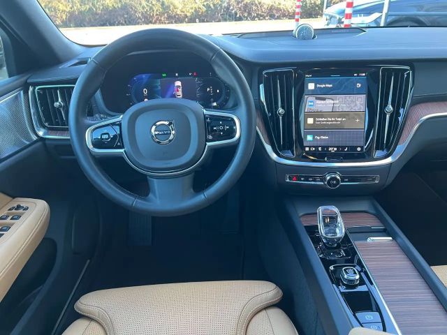 Volvo V60 Dark Ultra