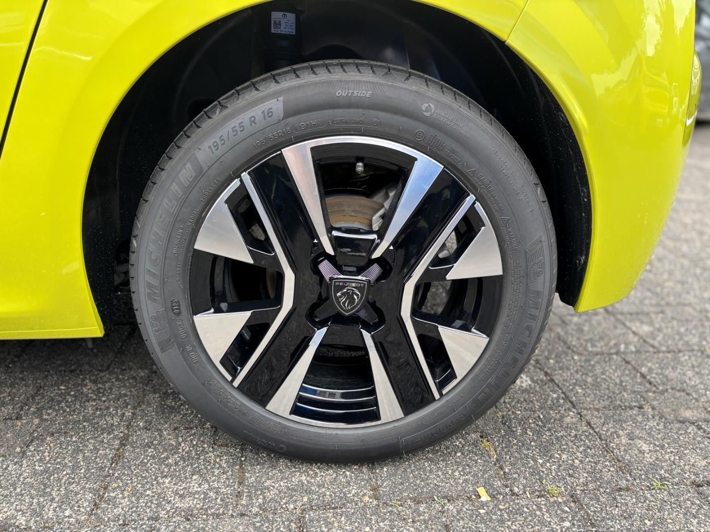 Peugeot 208 Allure Pack Hybrid