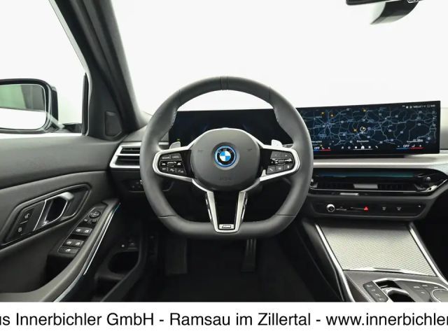 BMW 330 330e xDrive