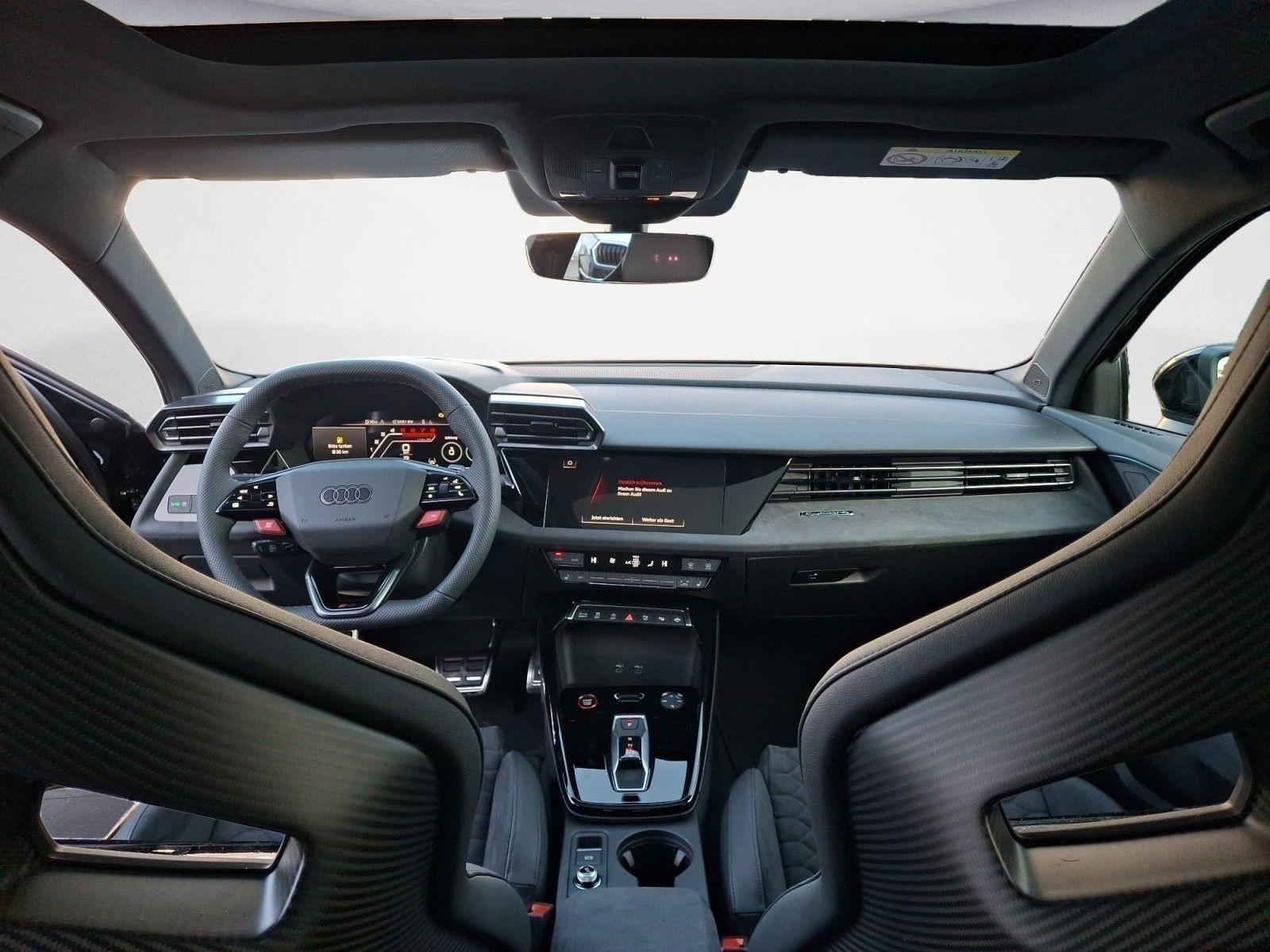 Audi RS3 S-Tronic Sedan