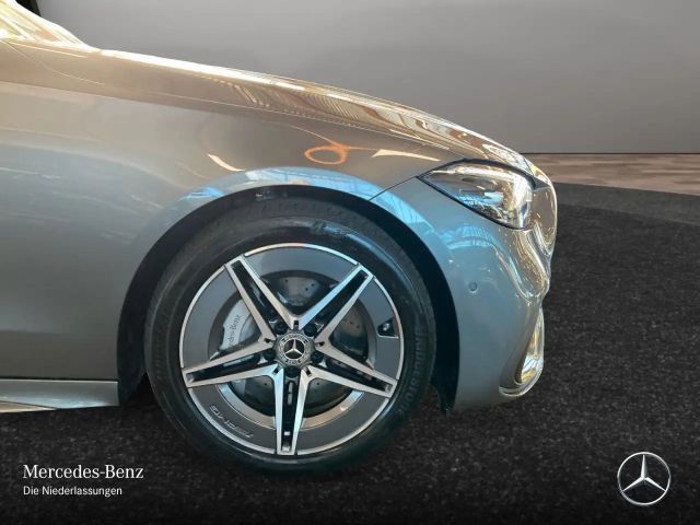 Mercedes-Benz C 200 AMG Line Sedan