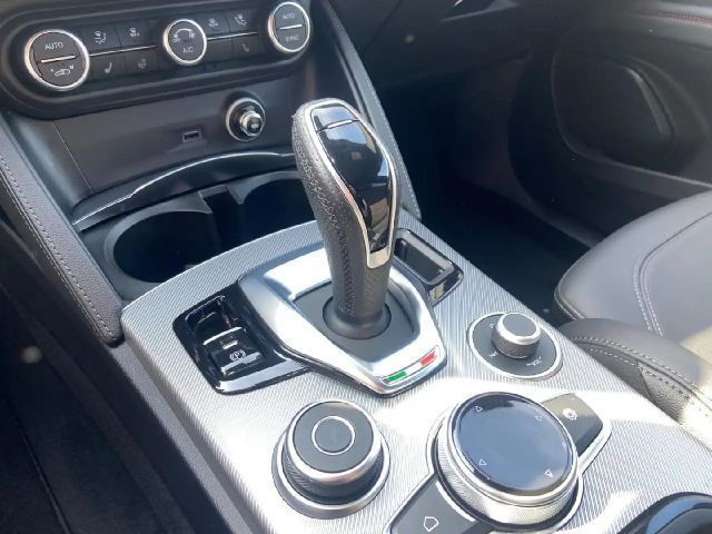 Alfa Romeo Stelvio Q4