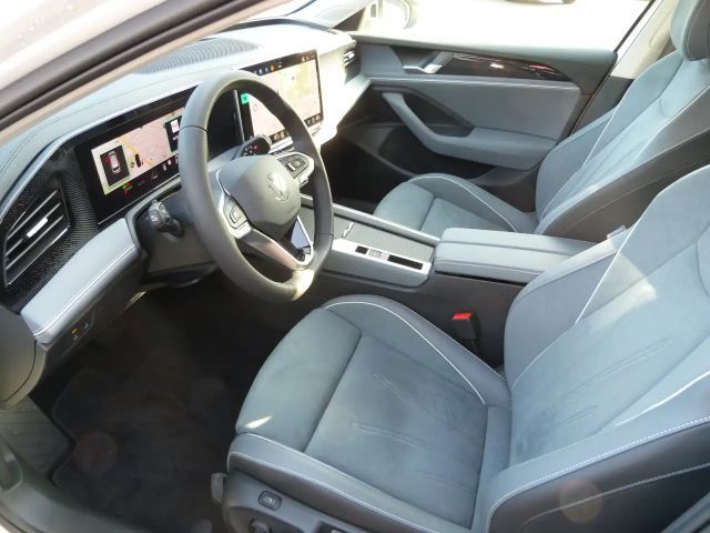 Volkswagen Passat 1.5 eTSI Business Variant