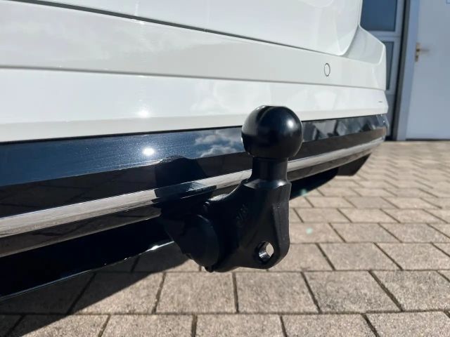 Volkswagen Touran 1.5 TSI DSG R-Line