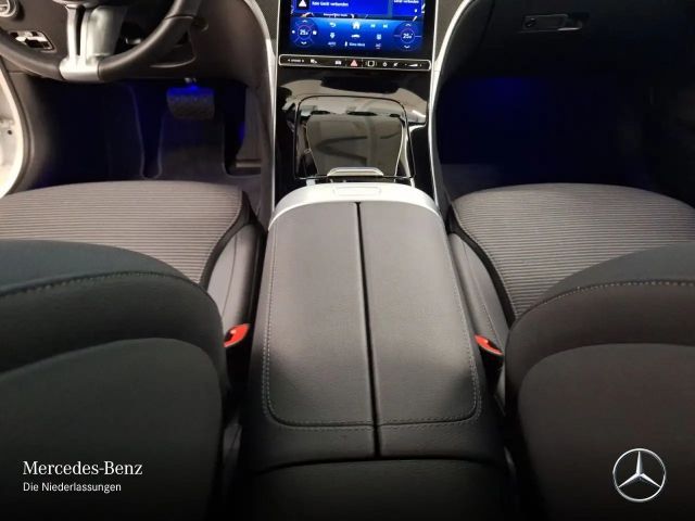 Mercedes-Benz C 200 AVANTGARDE C 200 d Sedan