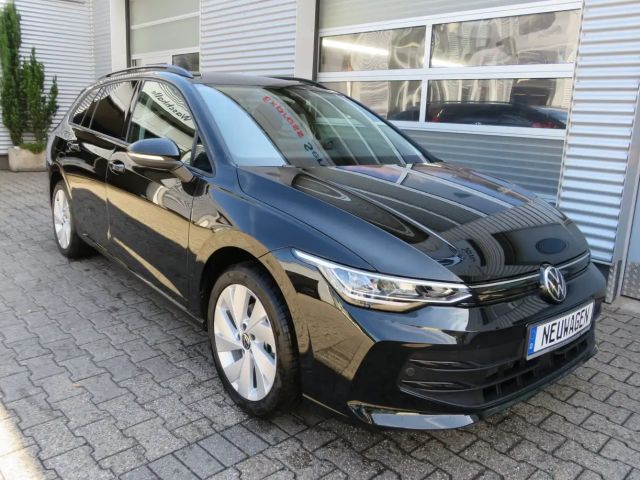 Volkswagen Golf 1.5 eTSI DSG Variant