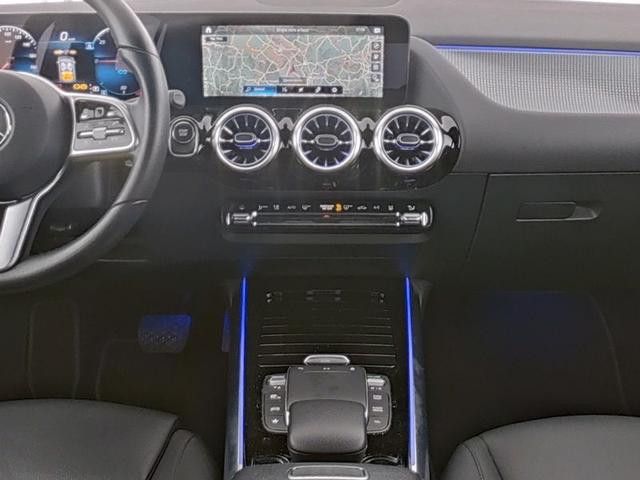 Mercedes-Benz EQA 300 4MATIC