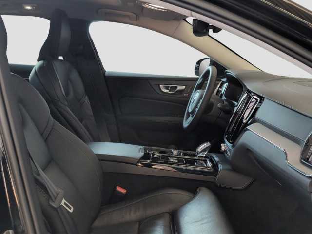 Volvo V60 AWD T8